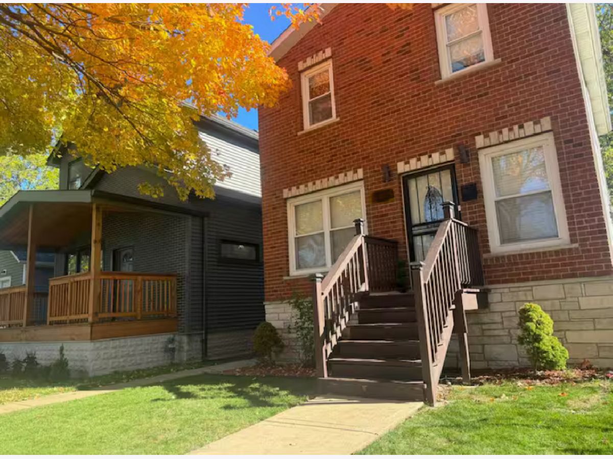  For Sale Chicago Illinois, 8813 Euclid Avenue
