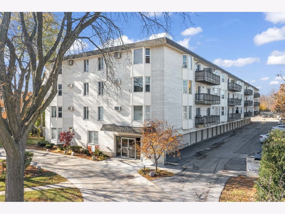  For Rent Skokie Illinois, 8232 Niles Center