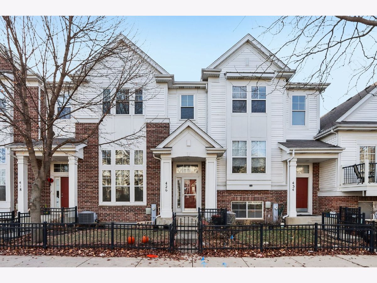 Townhomes & Condos For Sale The Plaza On New York Aurora Illinois, 426 Plaza Place