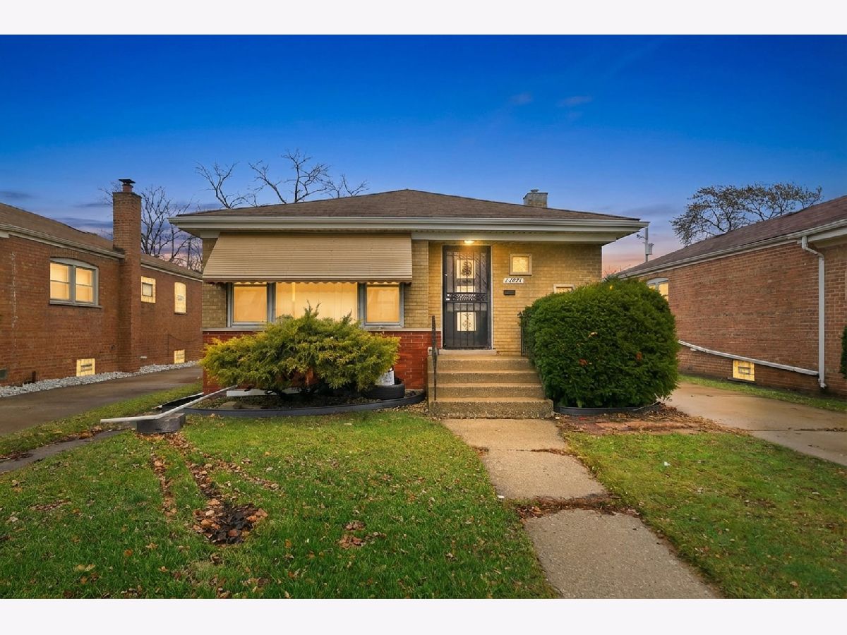  For Sale Riverdale Illinois, 13921 Stewart Avenue