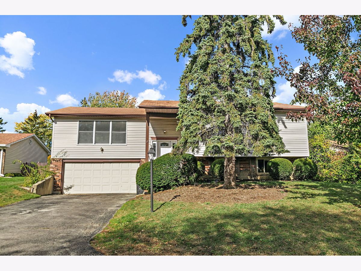  For Sale Lake Zurich Illinois, 530 Ramblewood Court