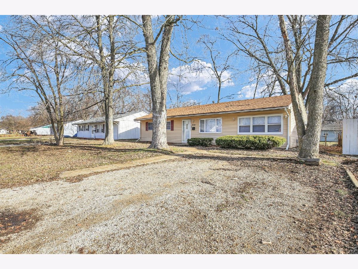Homes For Sale Scottswood Urbana Illinois, 304 Dodson Drive