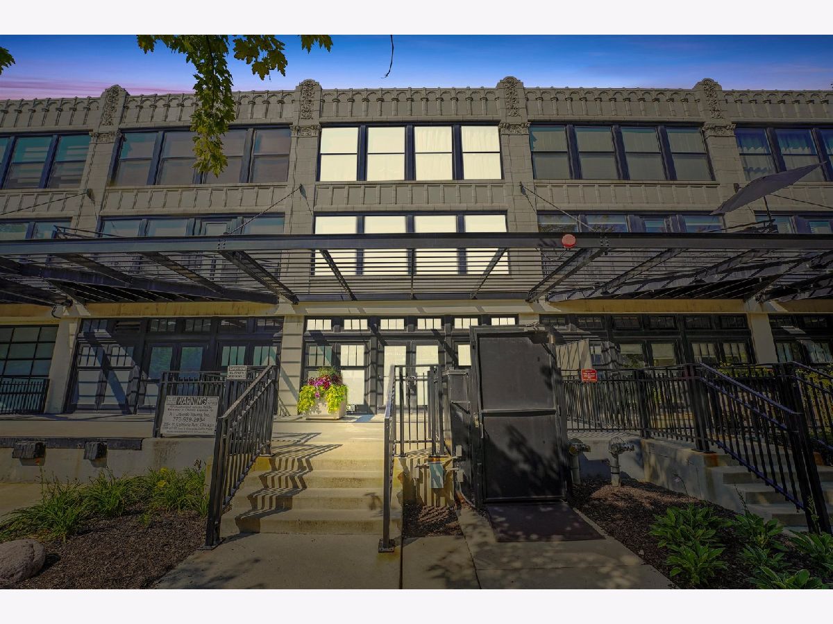 Condominiums For Sale University Commons Chicago Illinois, 1070 15th Street