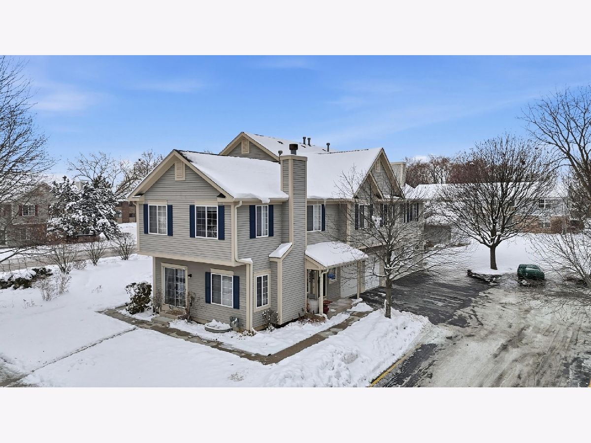  For Sale South Elgin Illinois, 350 Windsor Court