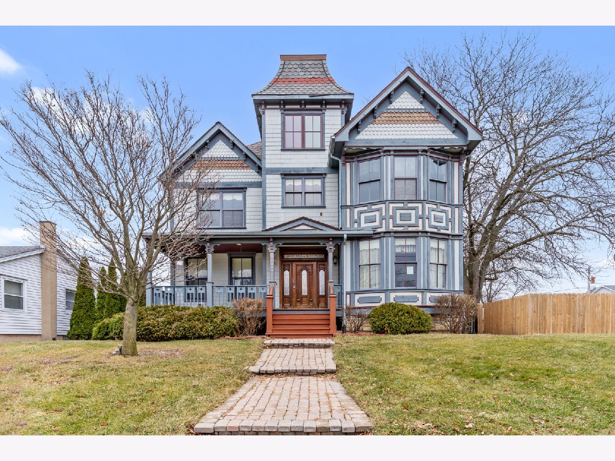  For Sale Lemont Illinois, 1009 Walter Street