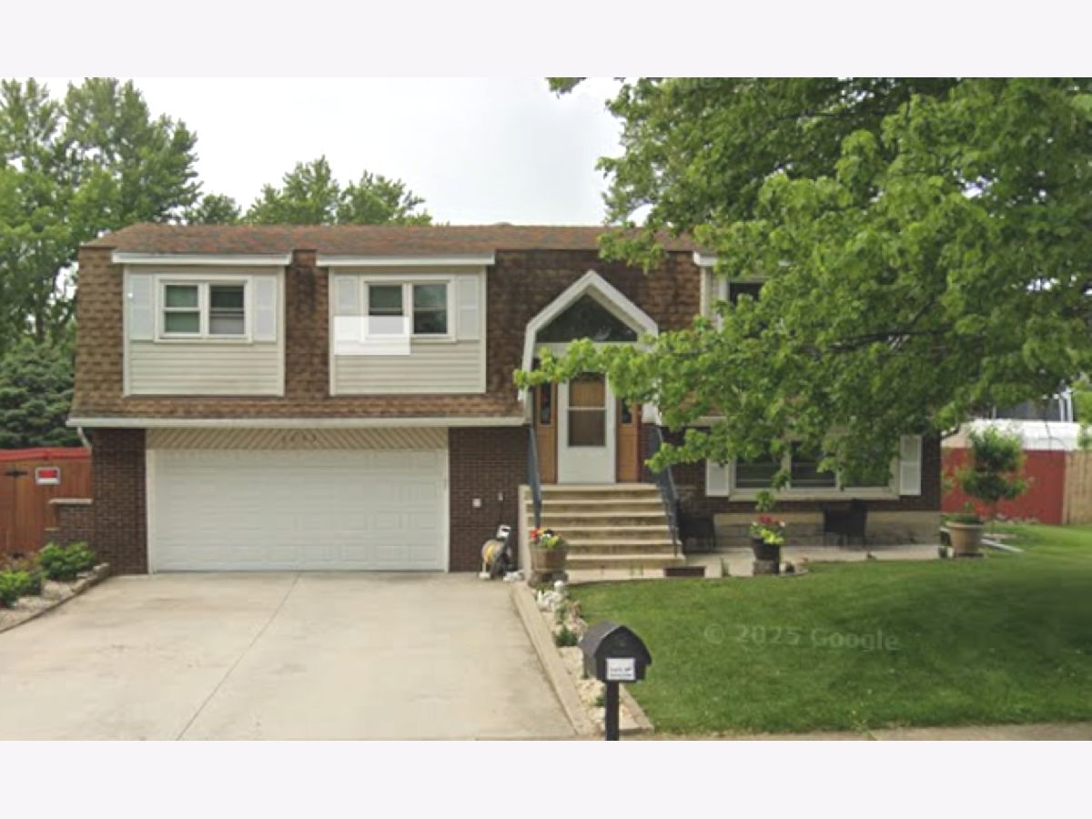  For Sale Bourbonnais Illinois, 1063 Yale Avenue