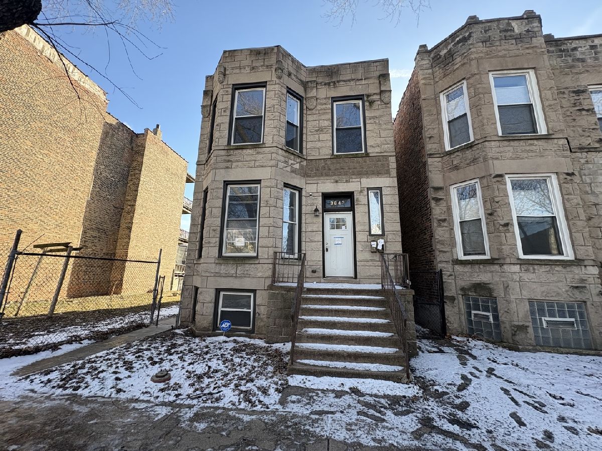  For Sale Chicago Illinois, 3843 Fillmore Street