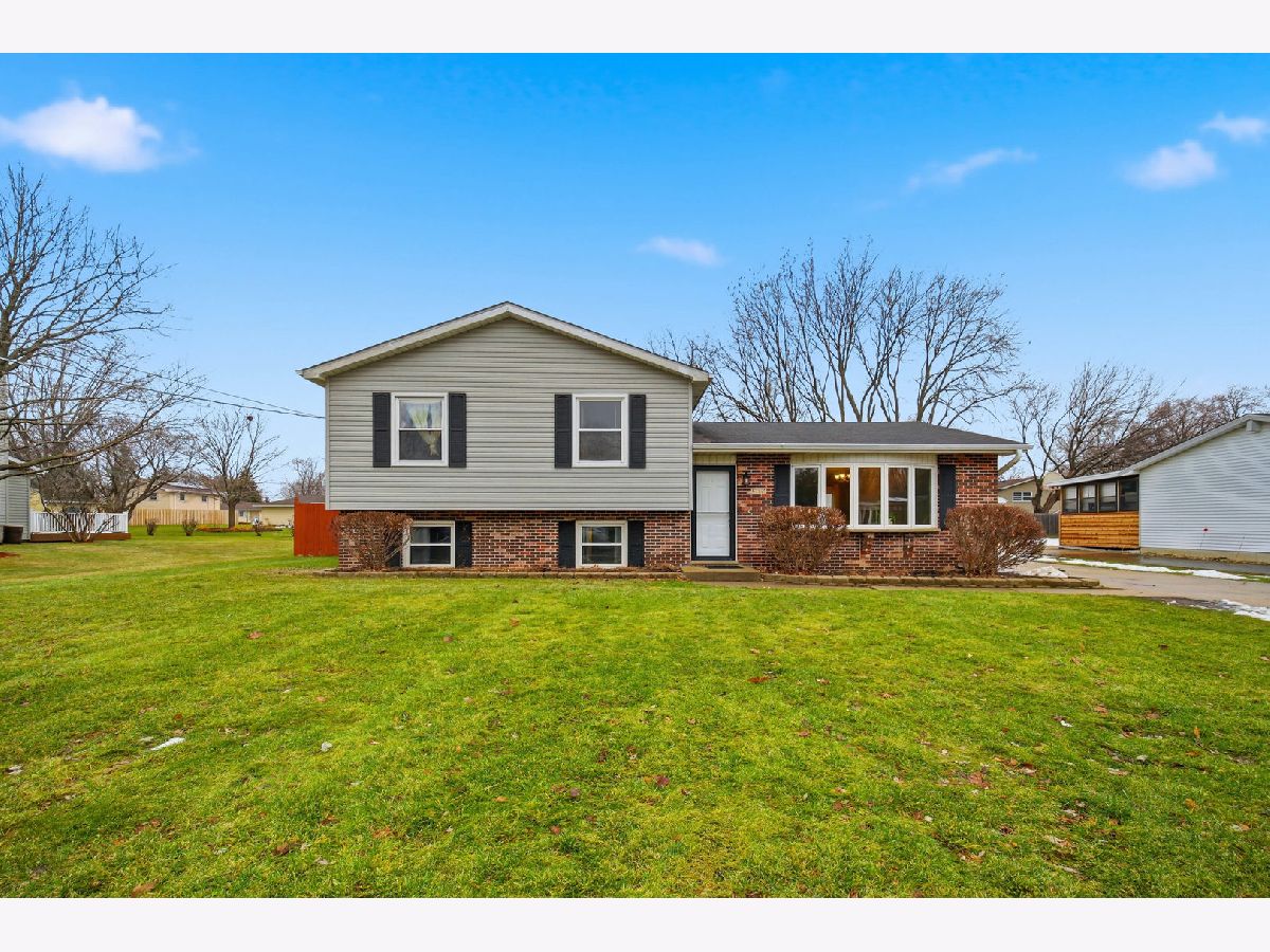  For Sale Gurnee Illinois, 3486 Dorchester Avenue