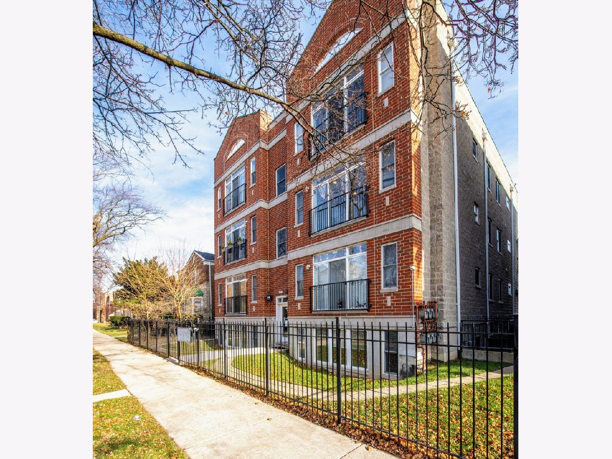  Rented Chicago Illinois, 6229 Richmond