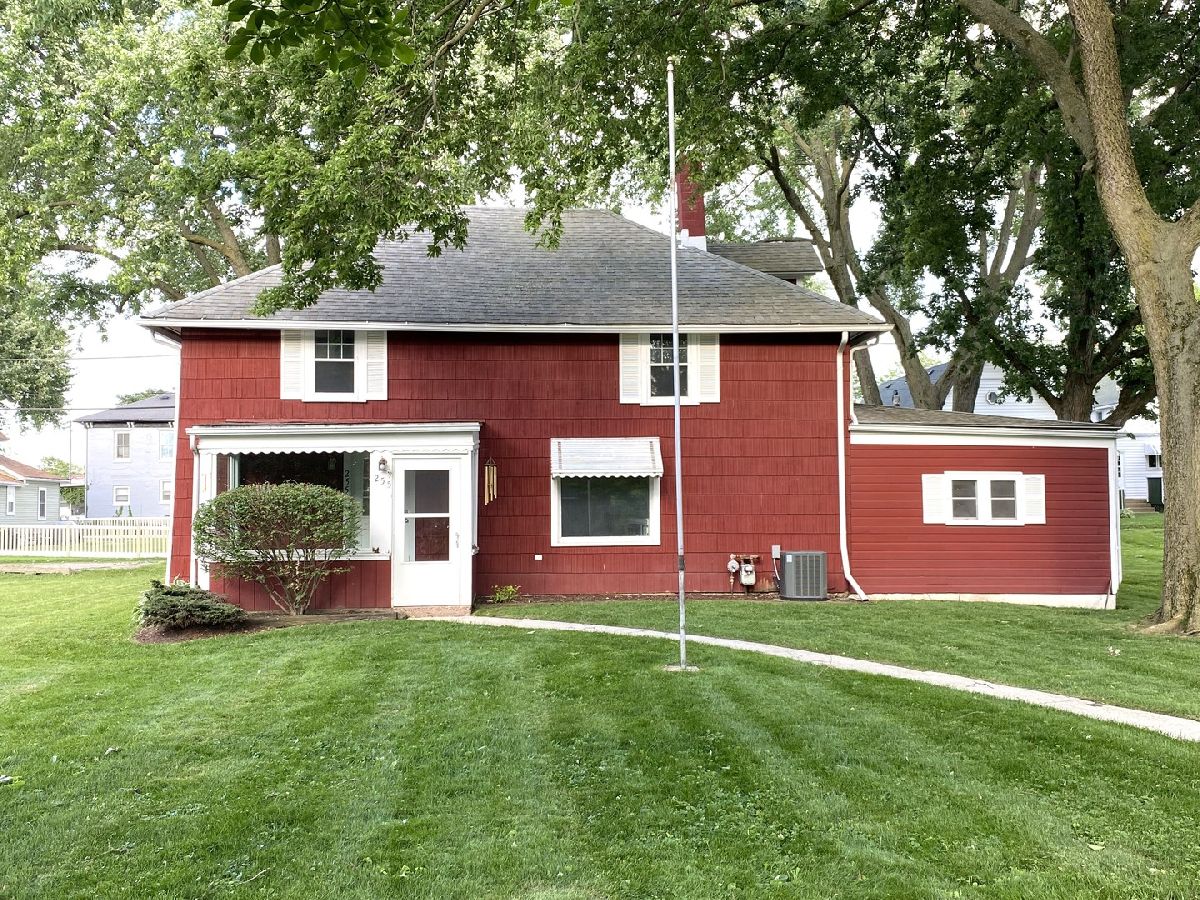  For Rent Hampshire Illinois, 255 Oak