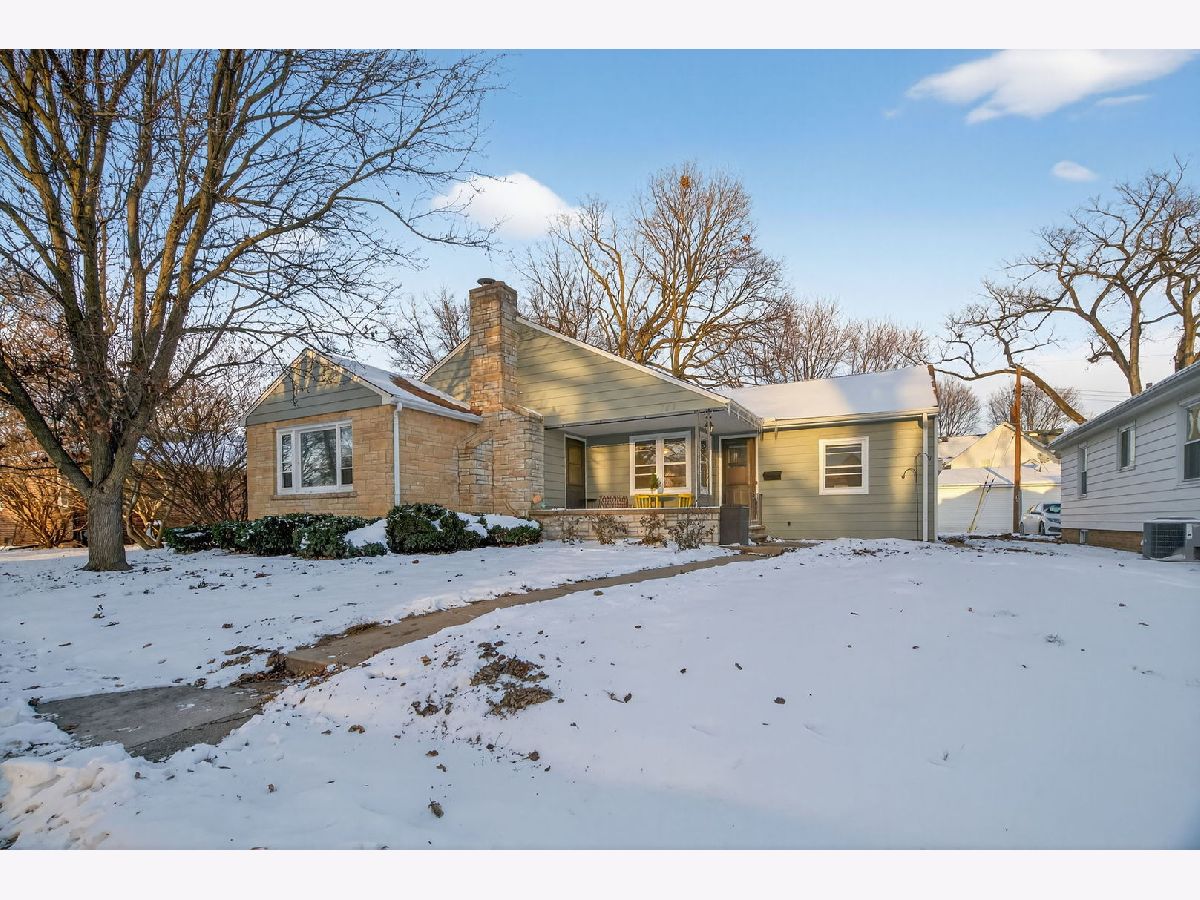 For Sale Ottawa Illinois, 152 Riverview Drive