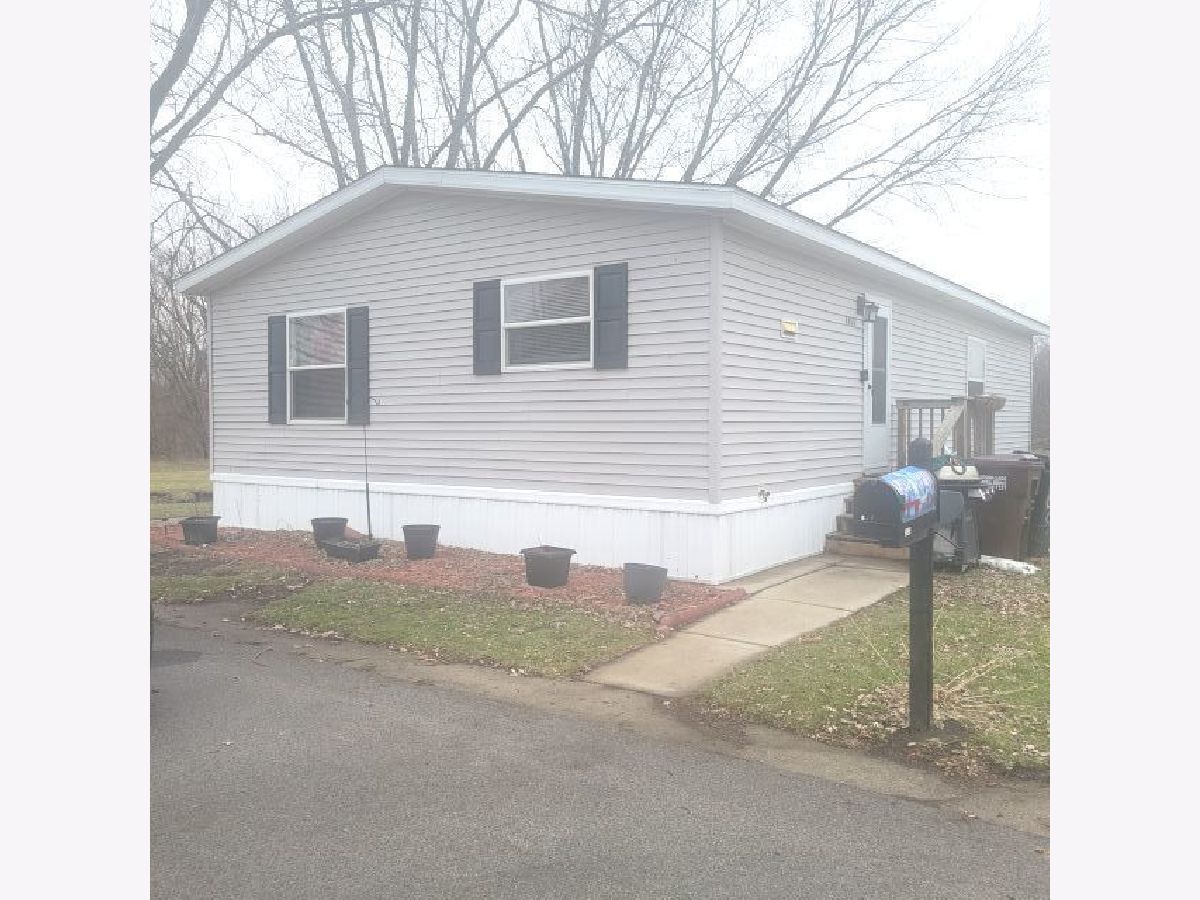  For Sale Sycamore Illinois, 2639 Lilac Lane