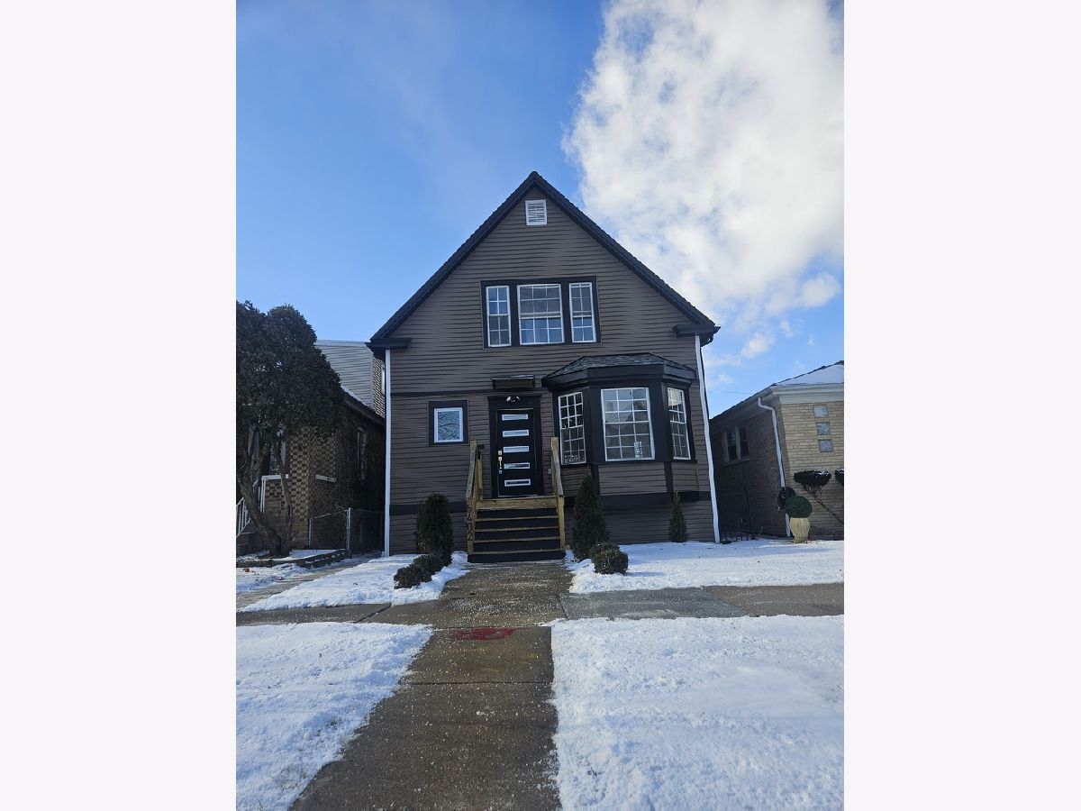  For Sale Chicago Illinois, 5402 Mobile Avenue