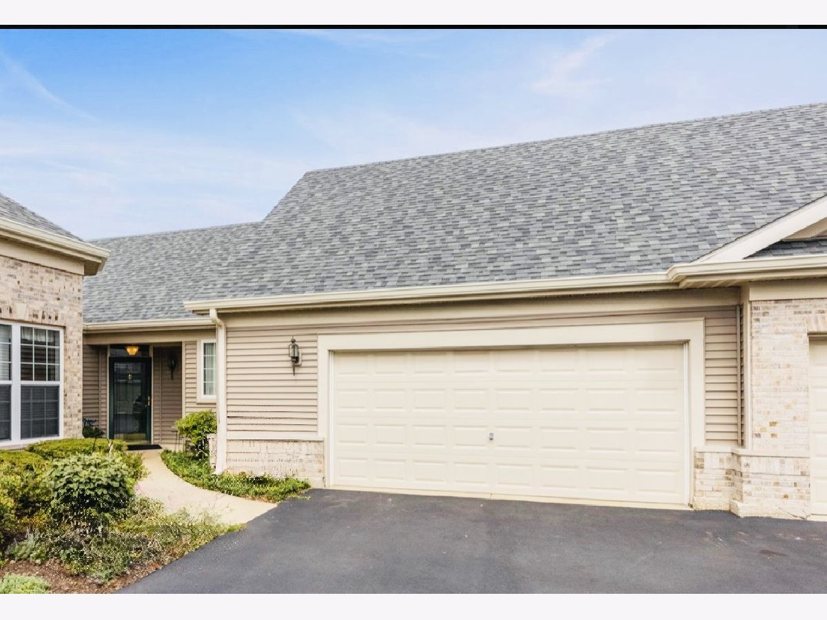  For Sale Crest Hill Illinois, 21546 Victory Lake Way