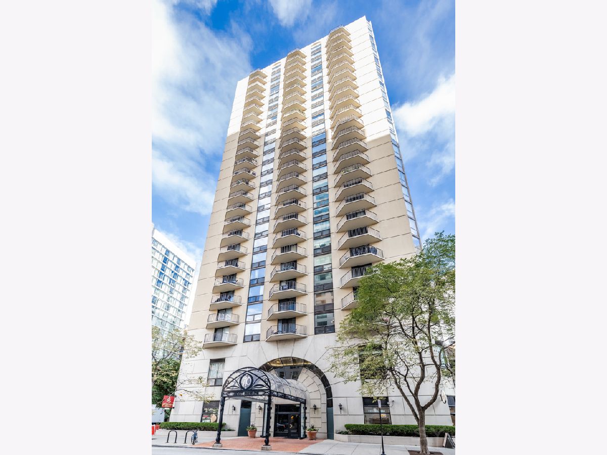  Rented Chicago Illinois, 70 Huron