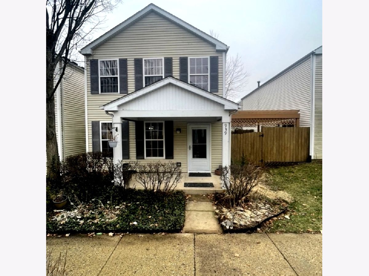 Homes & Townhomes & Condos For Rent Hometown Aurora Illinois, 939 Symphony