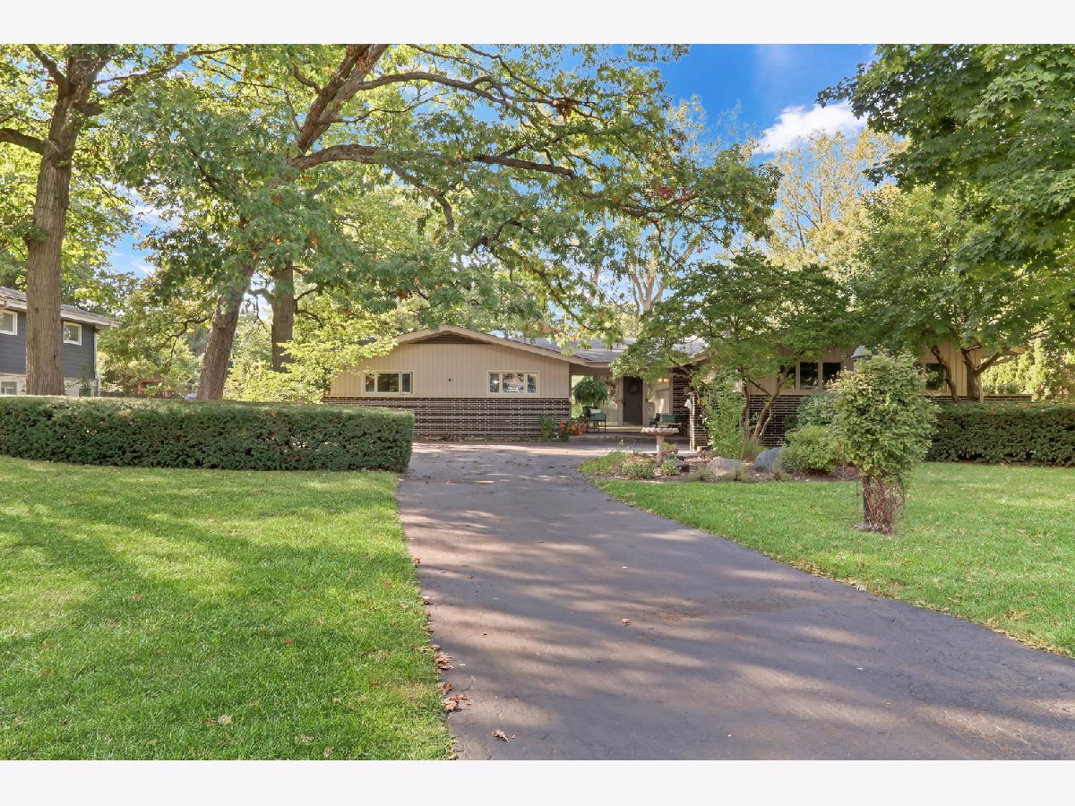  For Sale Grayslake Illinois, 230 Alleghany Road