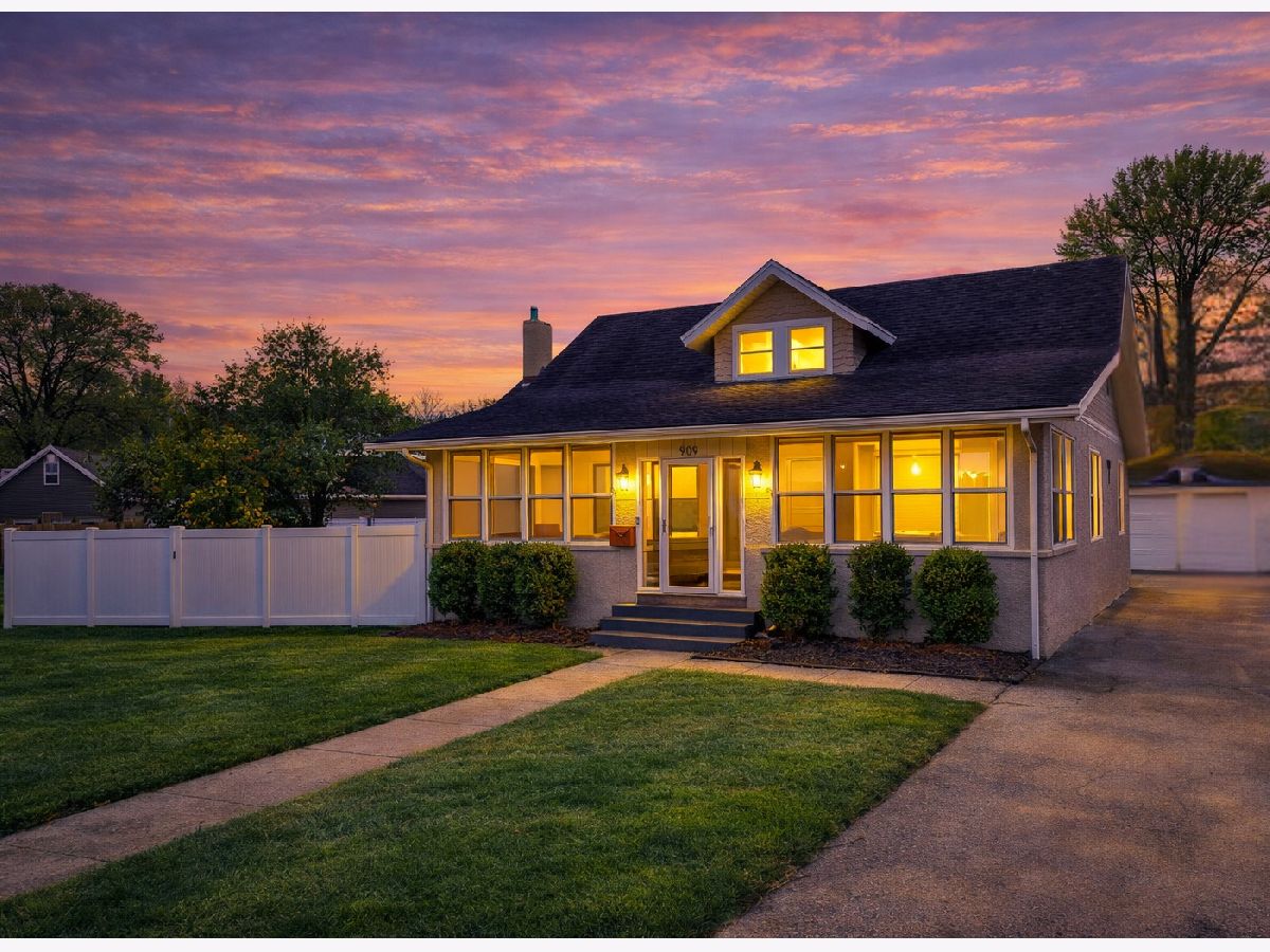  For Sale Ottawa Illinois, 909 Congress Street