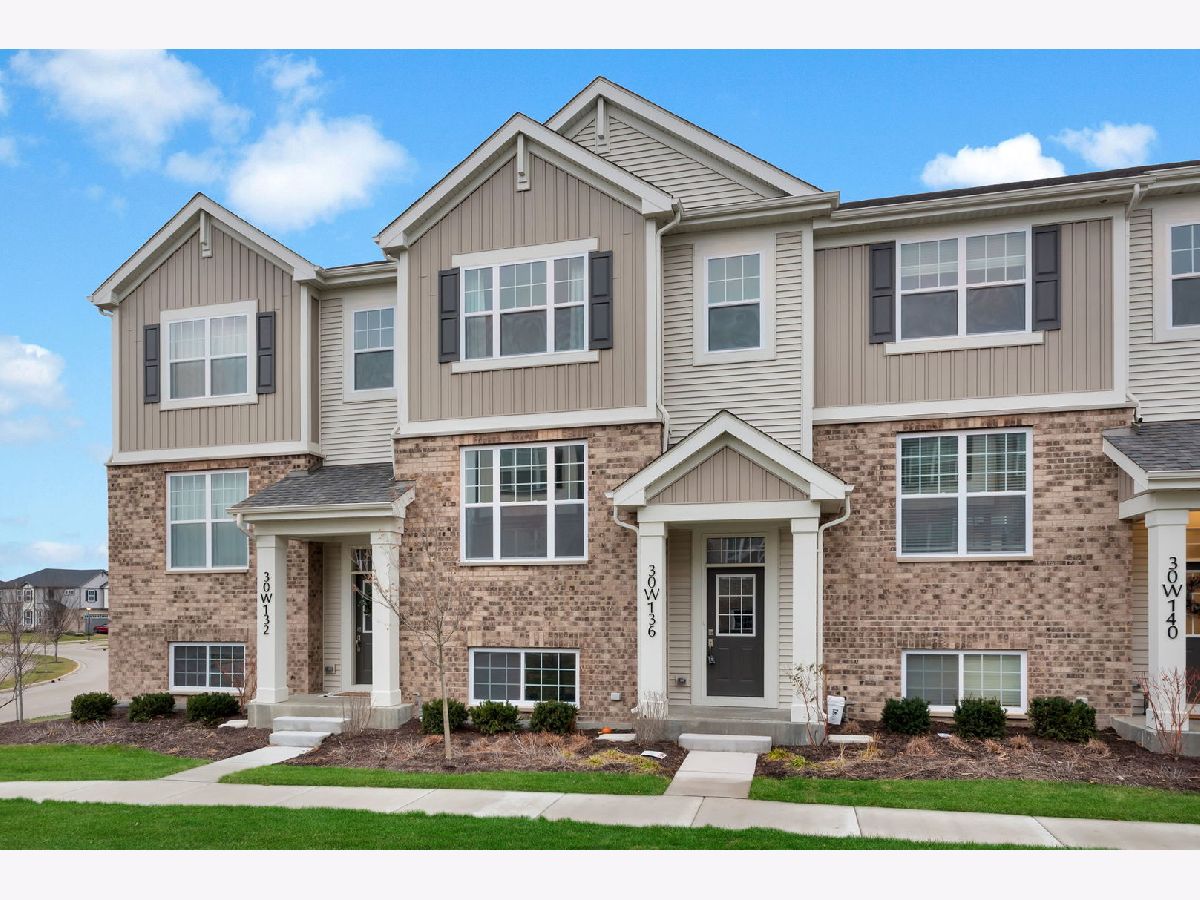  For Rent Warrenville Illinois, 30W136 Wheeler