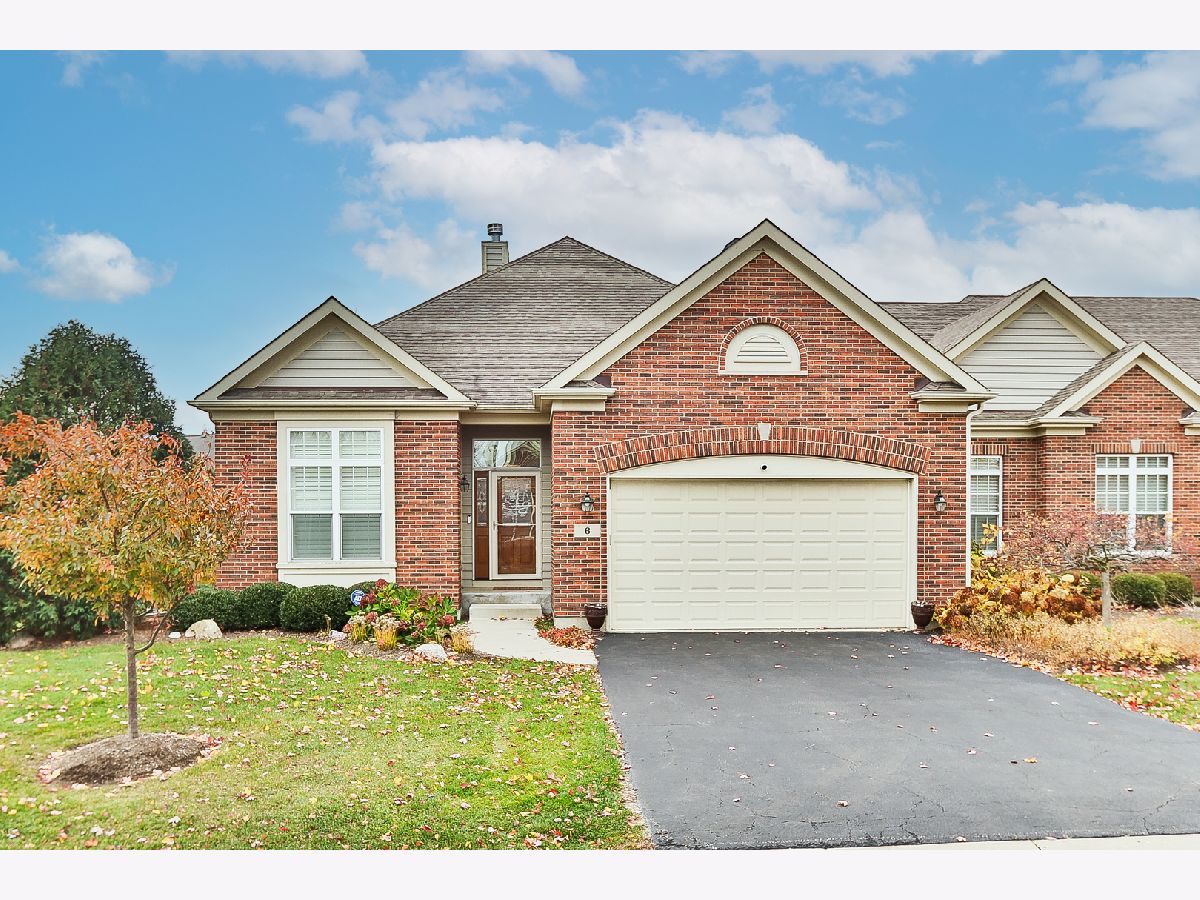  For Sale Lake In The Hills Illinois, 6 Sugar Maple Court