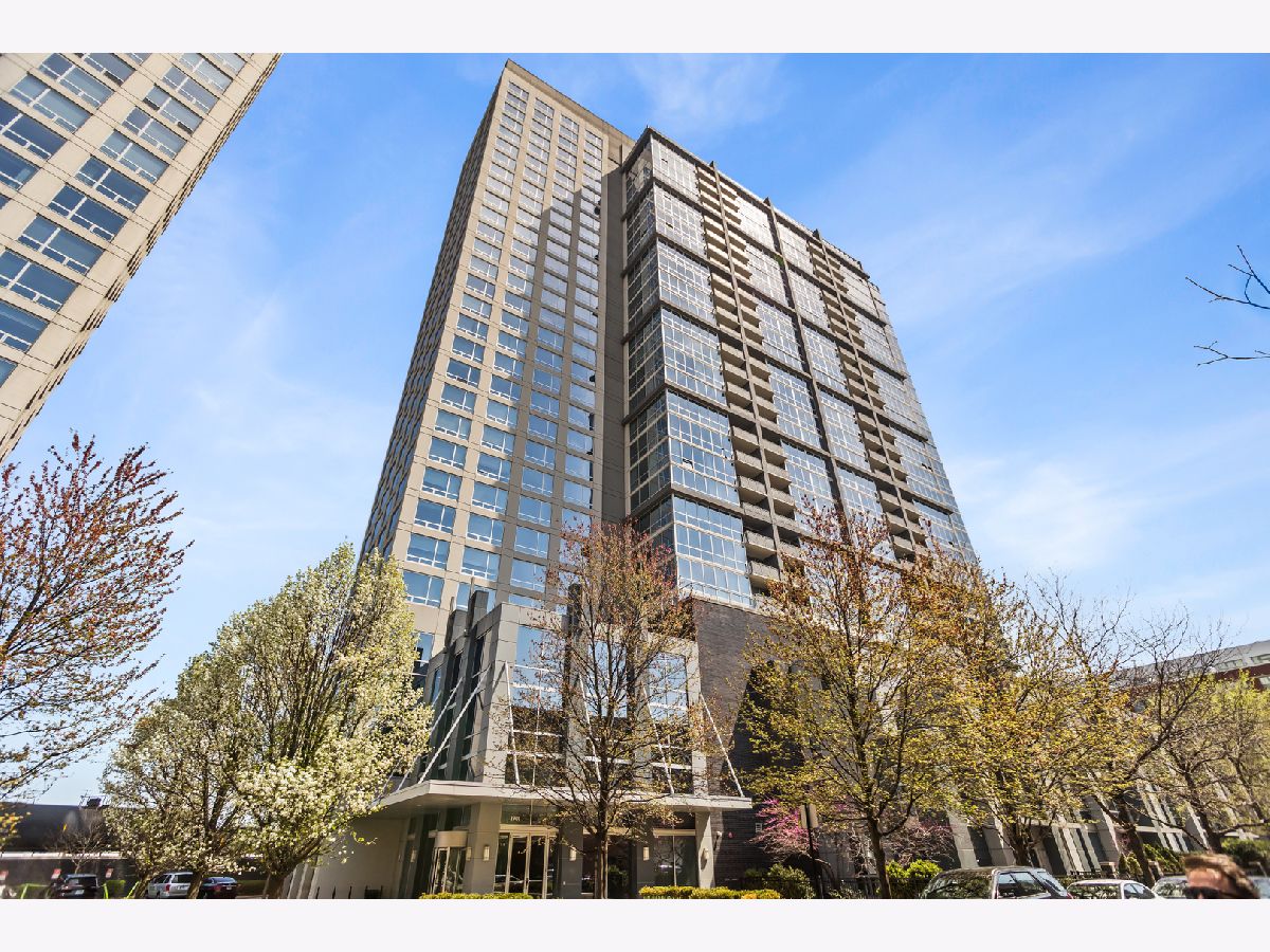  For Sale Chicago Illinois, 1901 Calumet Avenue