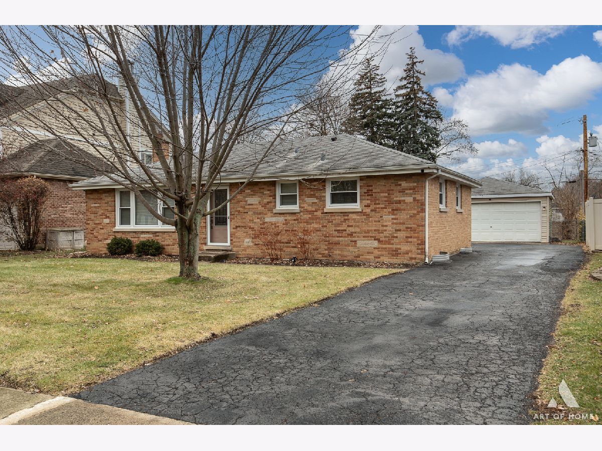  For Sale Roselle Illinois, 520 Spring Street