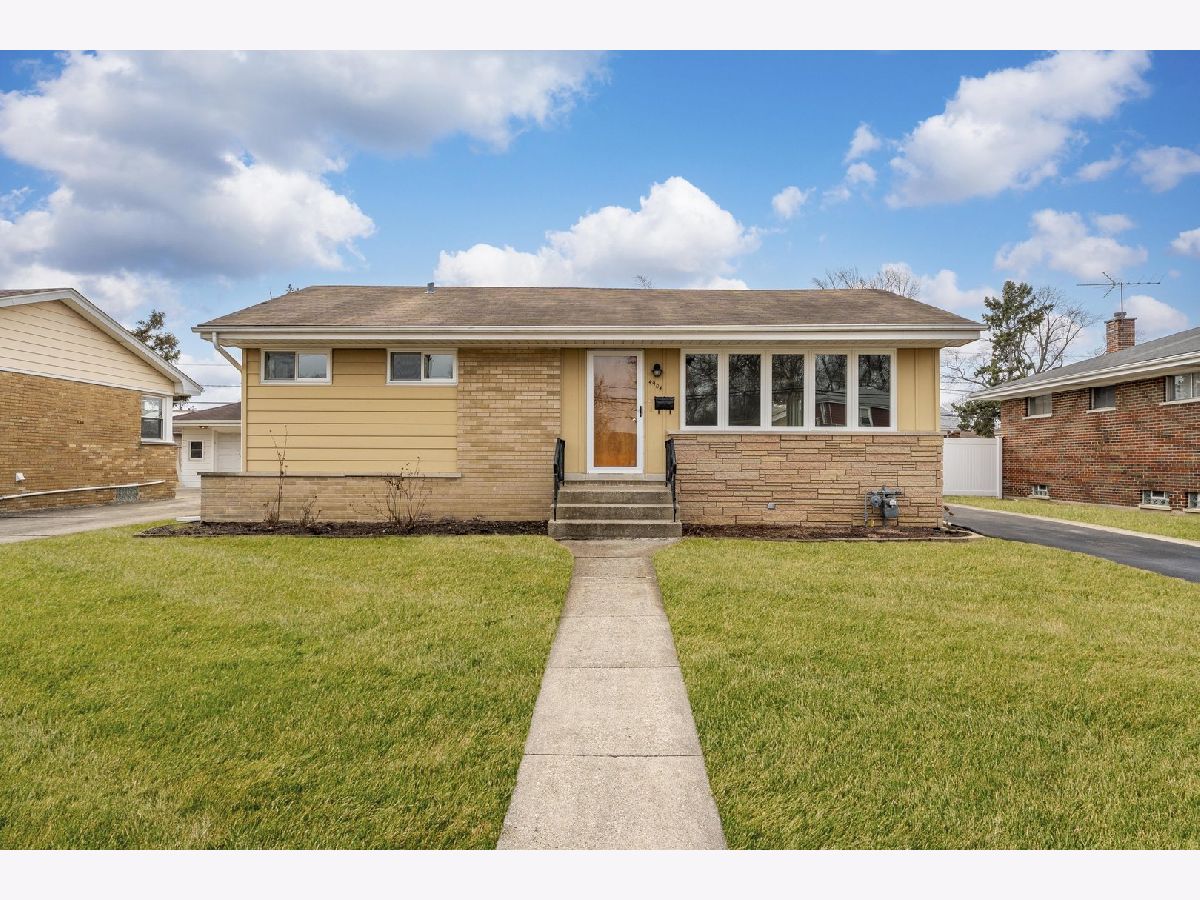  For Sale Hillside Illinois, 4904 Hawthorne Avenue