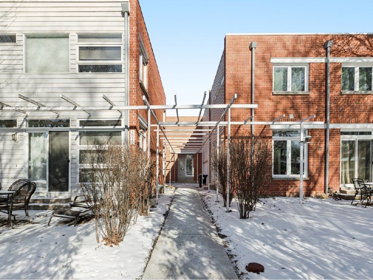  For Sale Evanston Illinois, 1515 Monroe Street