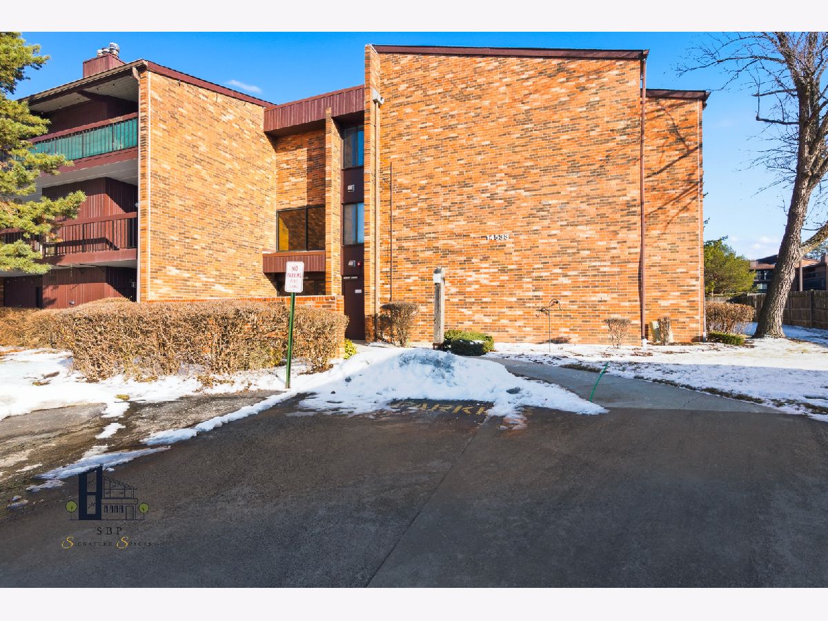  For Sale Oak Forest Illinois, 14533 Walden Court