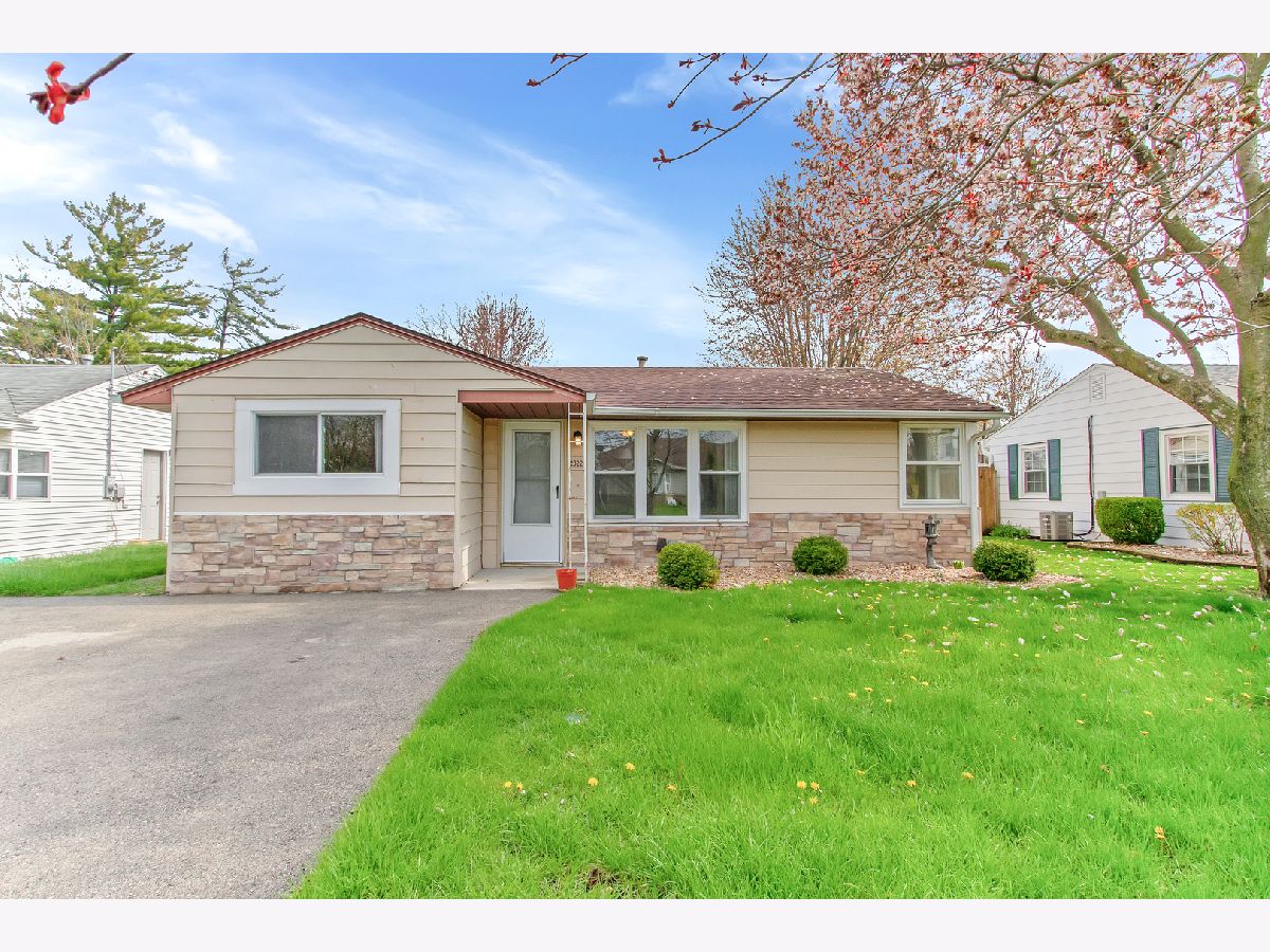  For Sale Crest Hill Illinois, 2322 Greengold Street