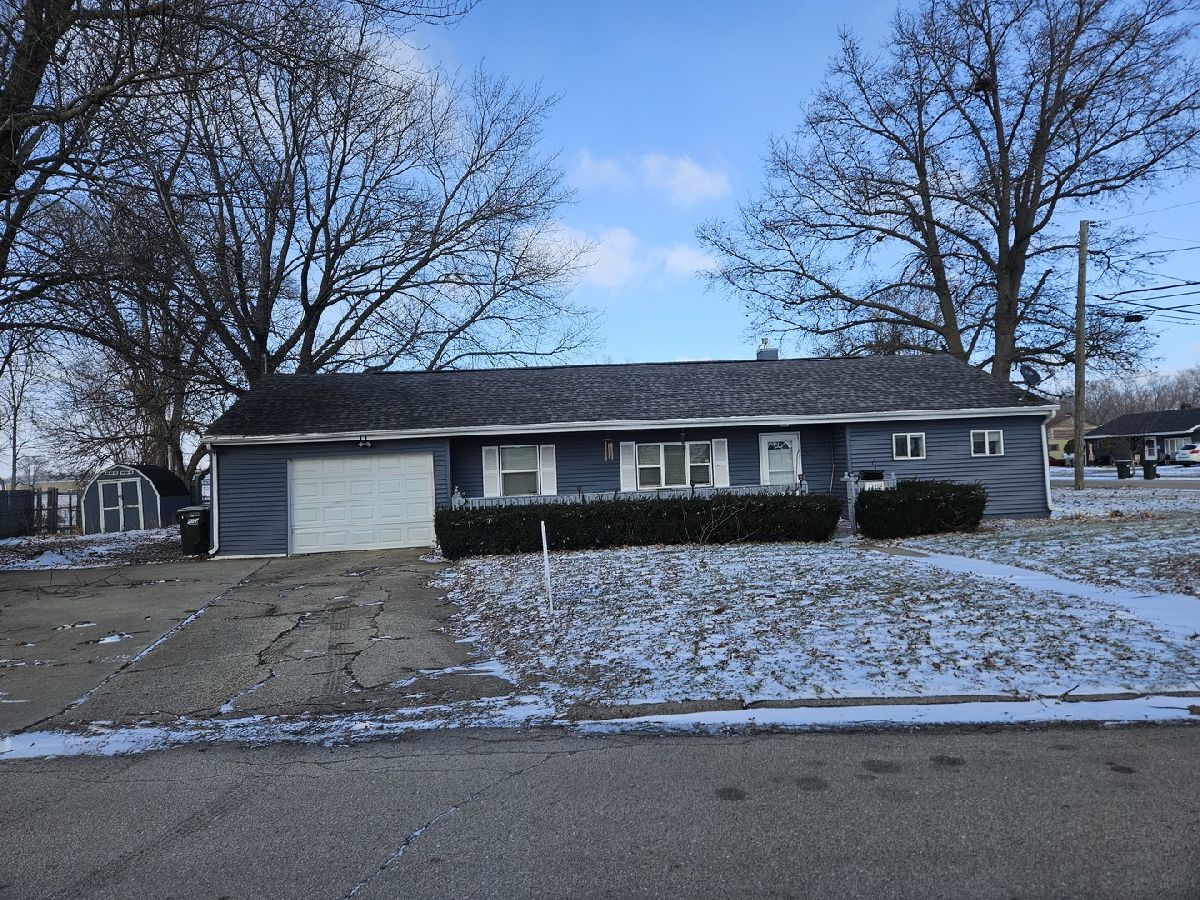  For Sale Sterling Illinois, 2202 Chestnut Avenue