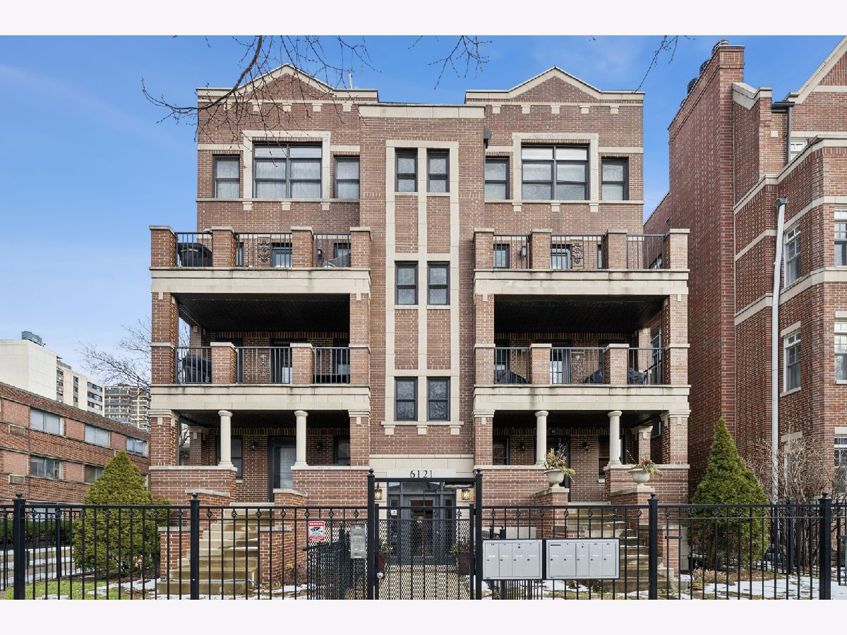  For Sale Chicago Illinois, 6121 Winthrop Avenue