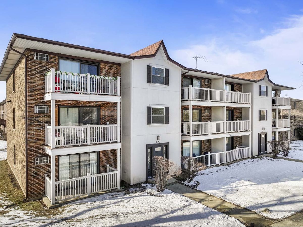  Rented Aurora Illinois, 225 Gregory