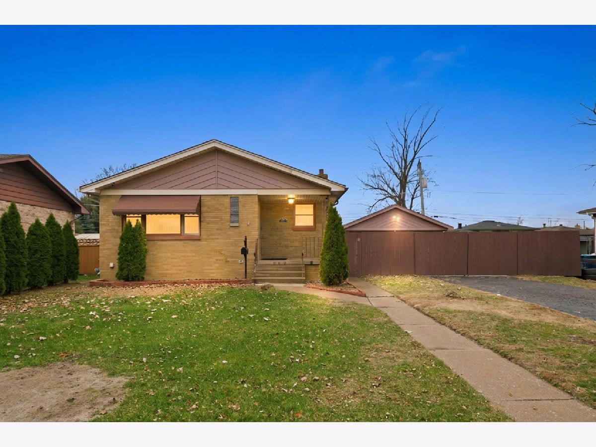  For Sale Calumet City Illinois, 866 Greenbay Avenue