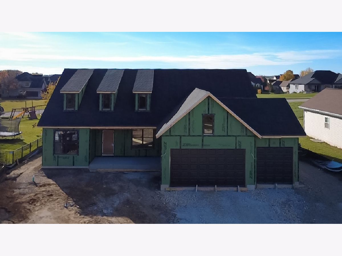  For Sale Sycamore Illinois, 668 Becker Place