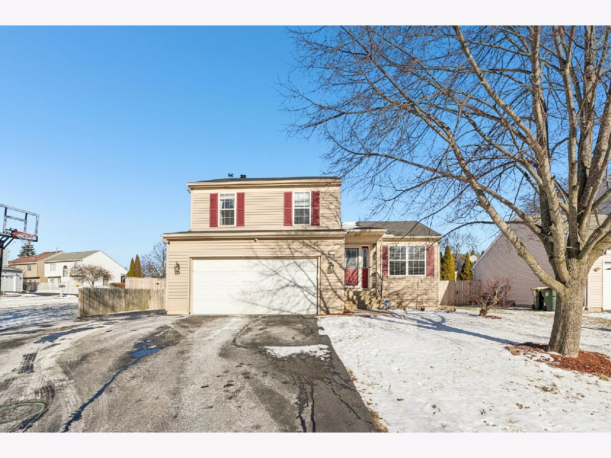  For Sale Round Lake Beach Illinois, 148 Lindsay Drive