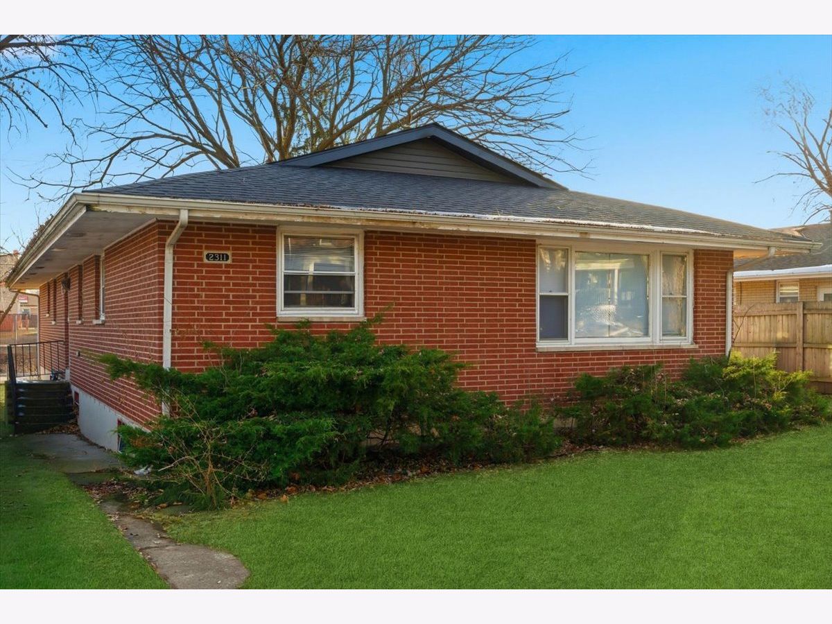  For Sale Zion Illinois, 2311 Elisha Avenue