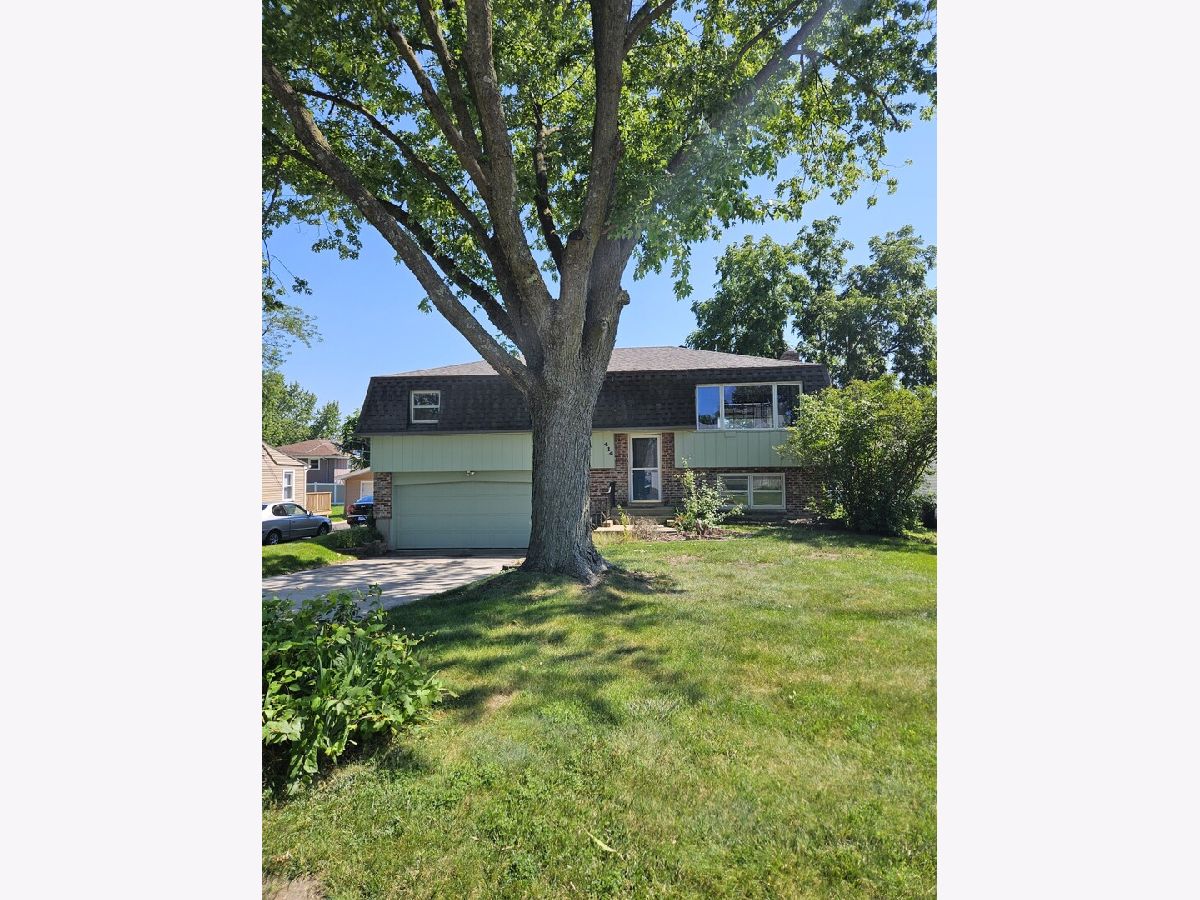  For Sale Lake In The Hills Illinois, 414 Cedar Street