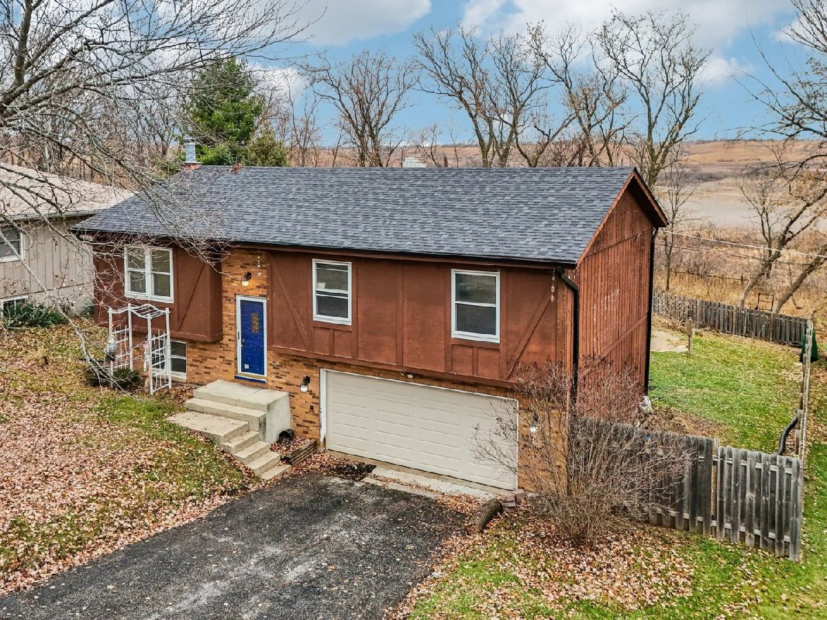  For Sale Lake In The Hills Illinois, 413 Plum Street