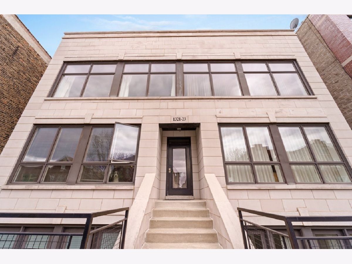  Rented Chicago Illinois, 1321 Bosworth