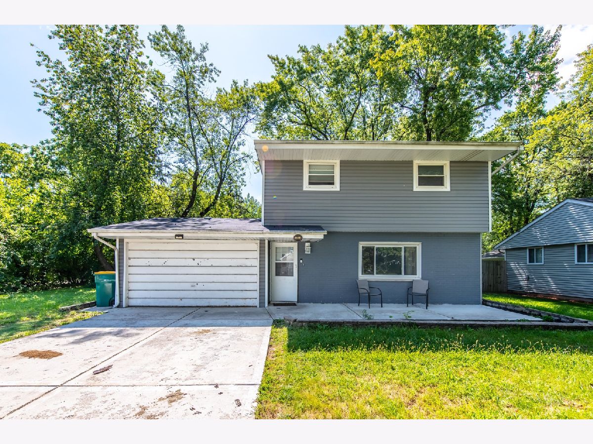  For Sale Shorewood Illinois, 201 Oakwood Drive
