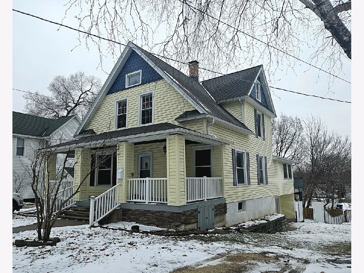  For Sale Dixon Illinois, 916 Hennepin Avenue