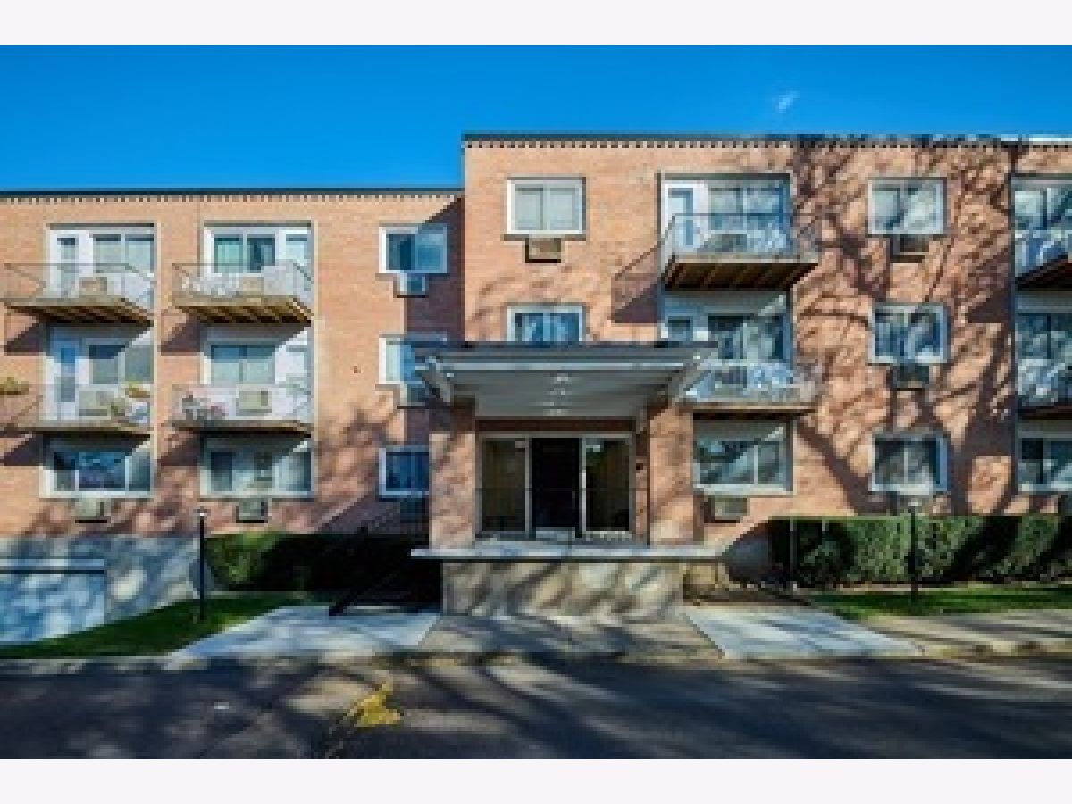  For Rent Skokie Illinois, 8541 Lotus