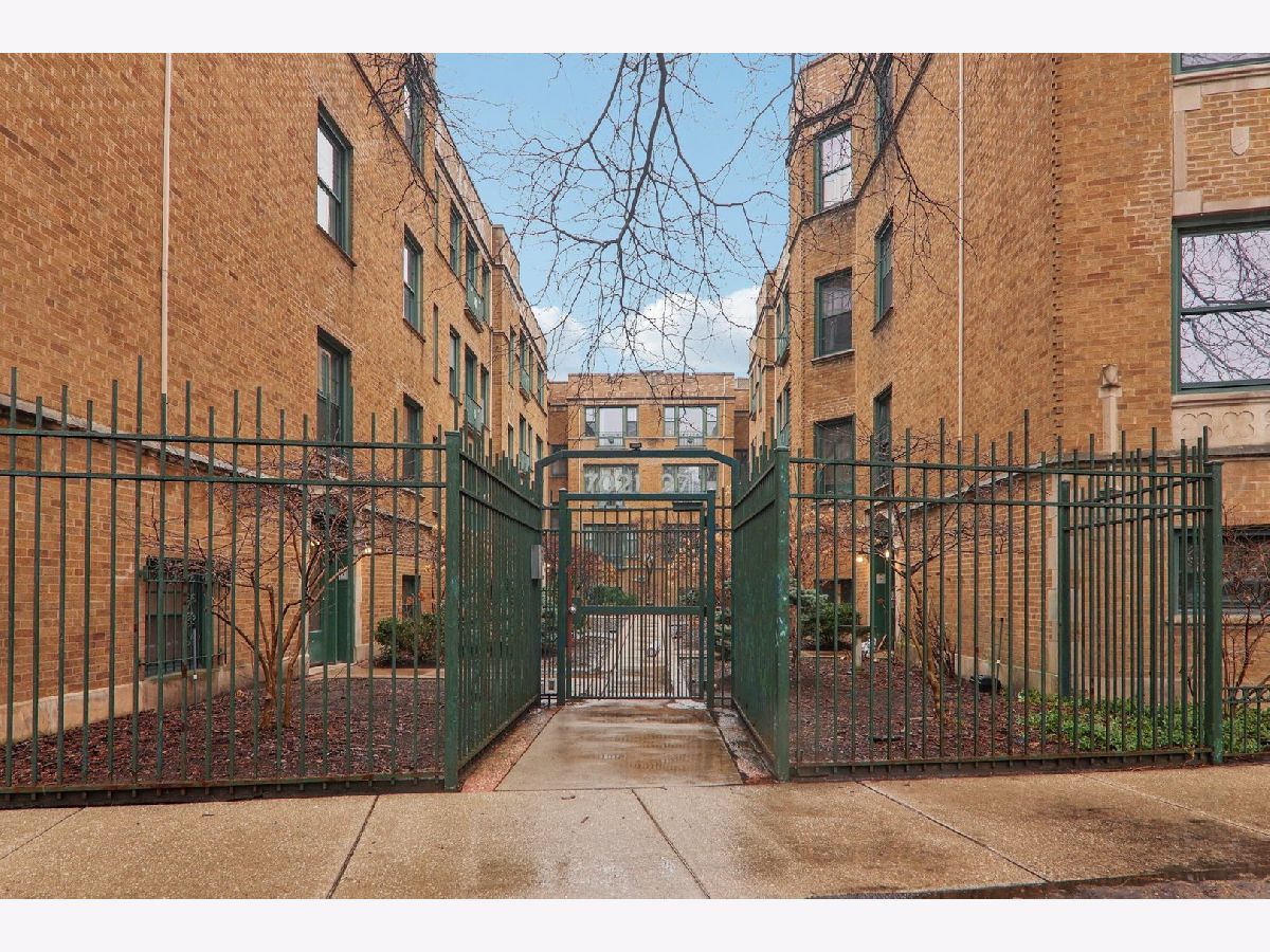  For Sale Chicago Illinois, 7023.5 Sheridan Road