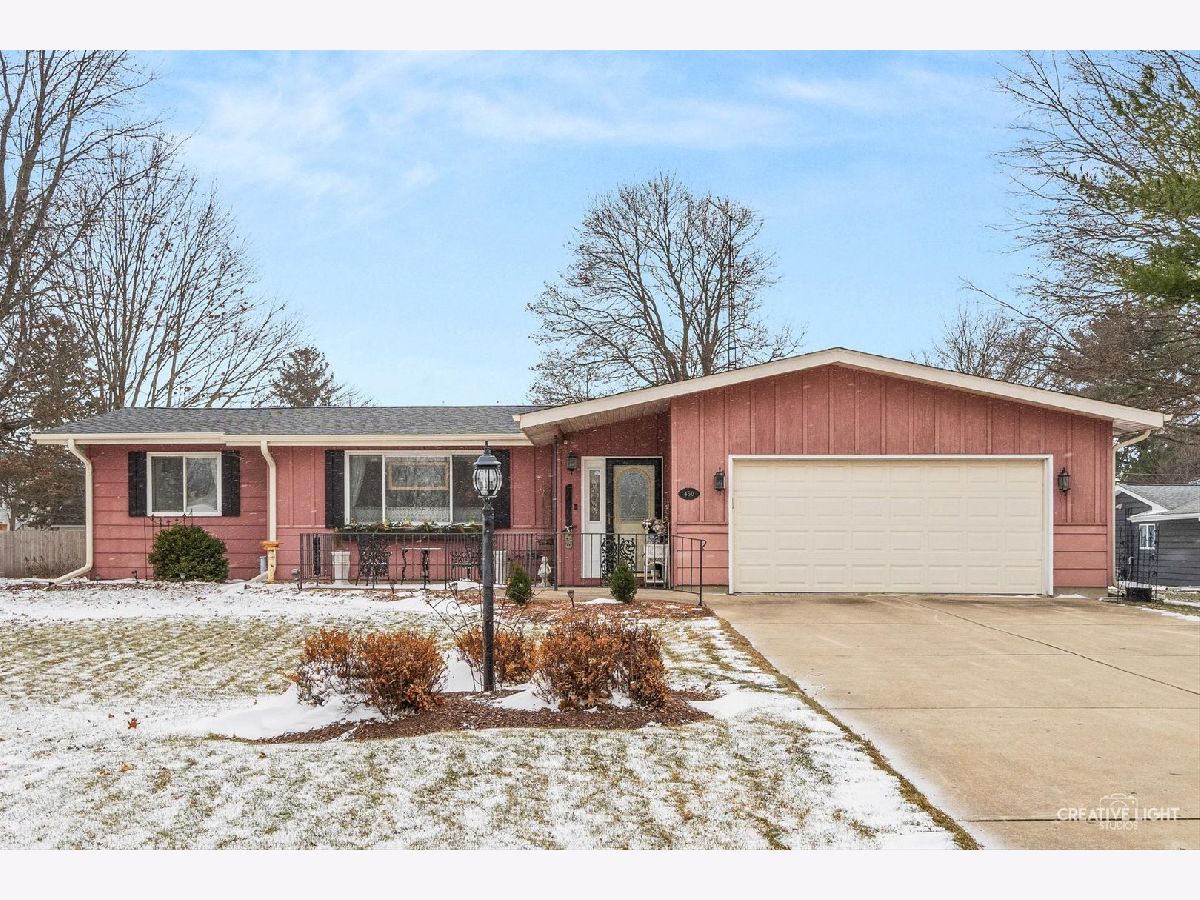  For Sale Somonauk Illinois, 450 Market Street