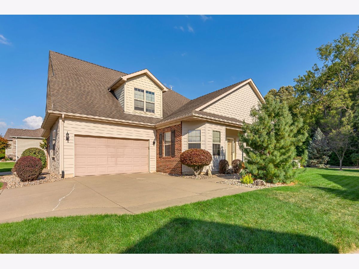  For Sale Valparaiso Indiana, 2804 Beauty Creek Run