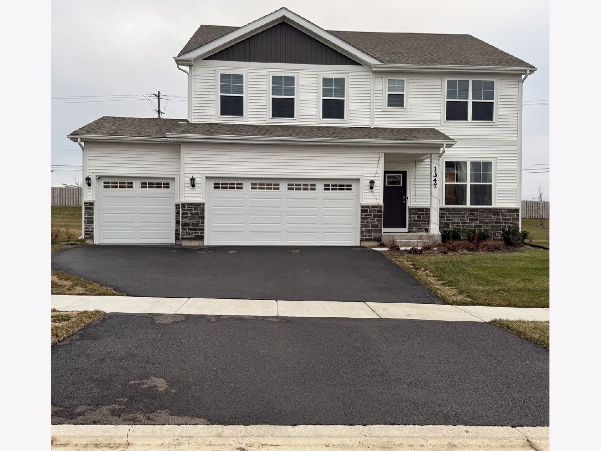 Condos & Townhomes & Homes For Rent The Grasslands Bartlett Illinois, 1347 Tiger Lily