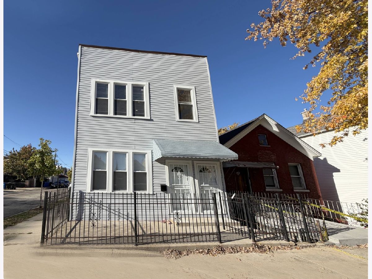  For Sale Chicago Illinois, 2982 Lyman Street