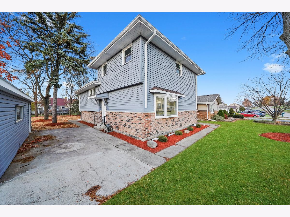  For Sale Justice Illinois, 8938 85th Place