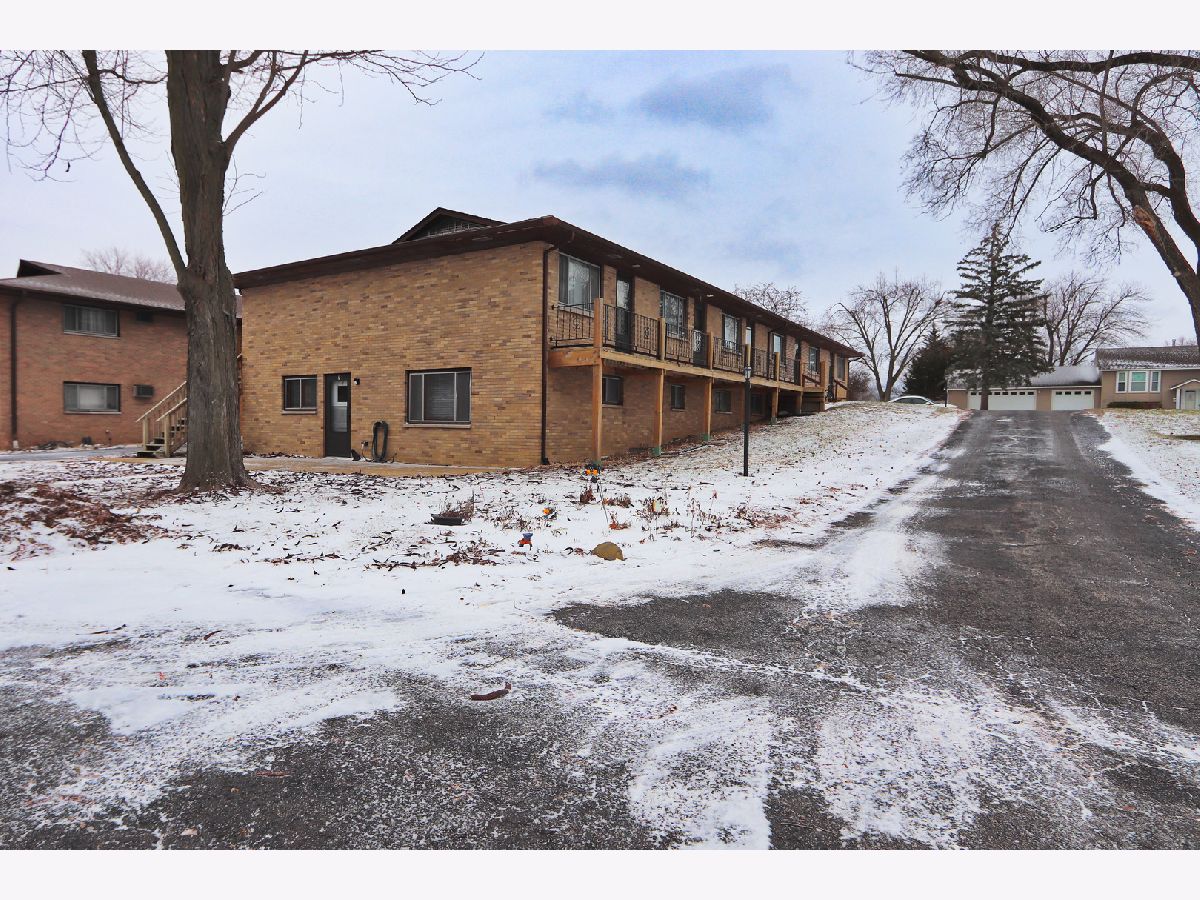  Rented Morris Illinois, 322 Maple